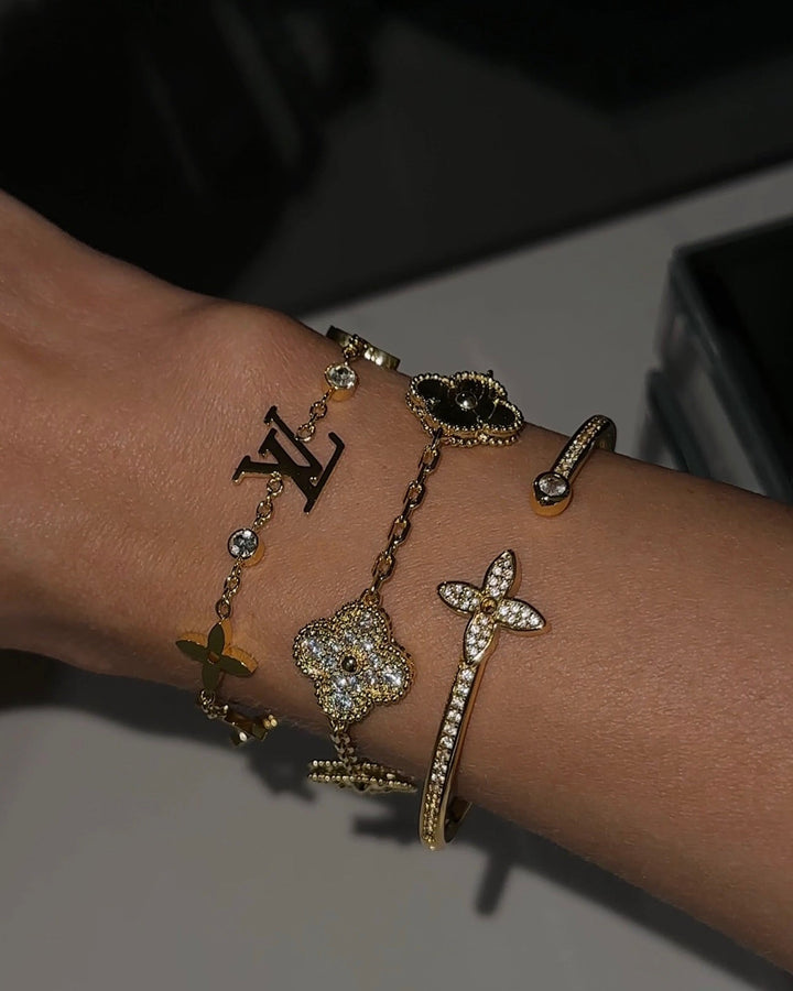 Glänzendes Goldenes Armband