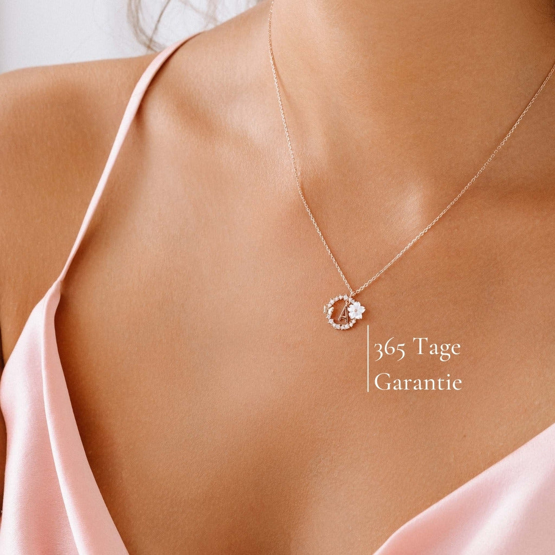 Glapetra - Elegante Buchstabenkette